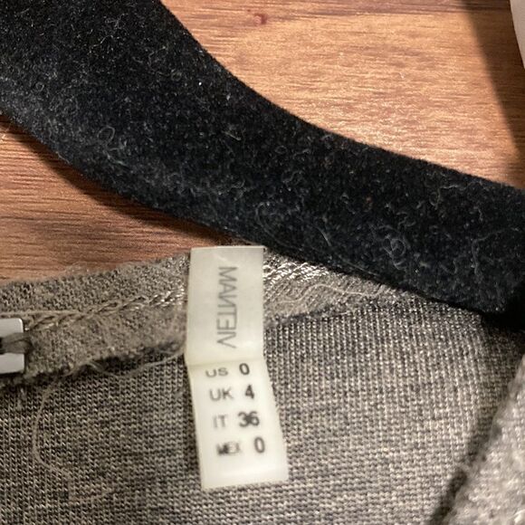 Elie Tahari Asymmetrical Sleeveless Shift Dress. Grey/Brown. Size 0 - Picture 7 of 8